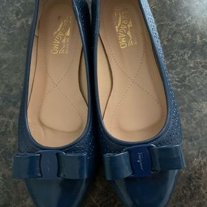 ‼️$150 today ‼️Salvatore Ferragamo flats n…